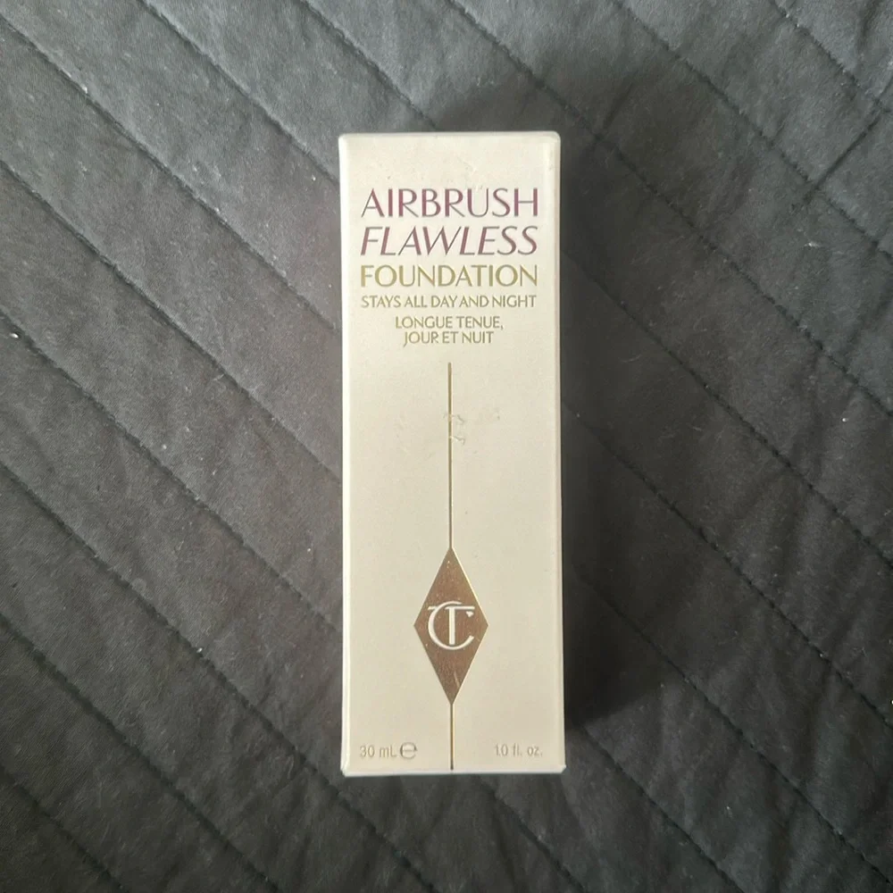 Charlotte Tilbury Airbrush Flawless Foundation, ORIGINAL 6 Warm - Picture 10 of 13